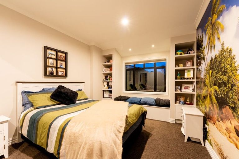 Photo of property in 15a Kitchener Square, Highfield, Timaru, 7910