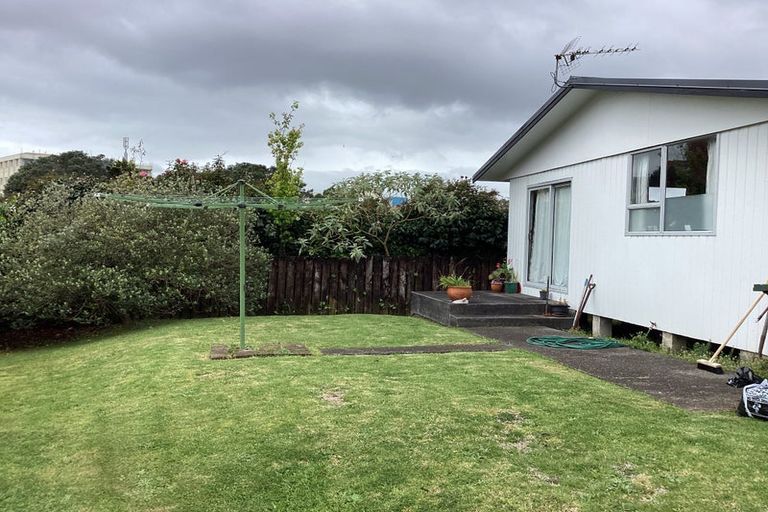 Photo of property in 1/117 Seaview Road, Westown, New Plymouth, 4310