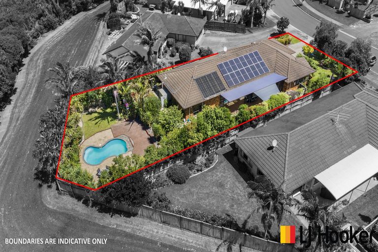 Photo of property in 11 Allerton Place, Wattle Downs, Auckland, 2103