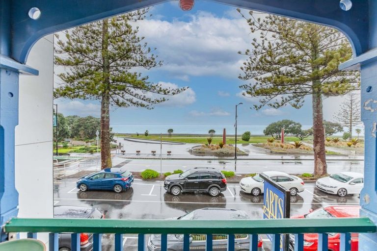 Photo of property in 185 Marine Parade, Napier South, Napier, 4110