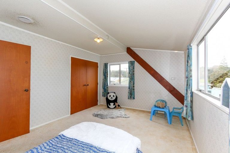 Photo of property in 7 Parris Street, Waitara, 4320