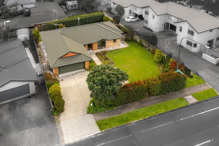 Photo of property in 100 Greenhithe Road, Greenhithe, Auckland, 0632