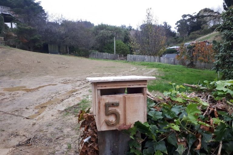 Photo of property in 5 Shanks Street, Green Island, Dunedin, 9018