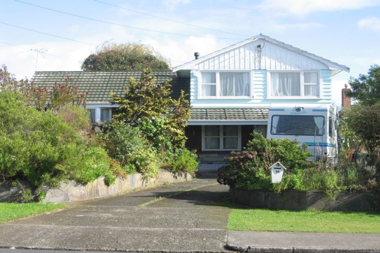 Photo of property in 24 Mckean Avenue, Manurewa, Auckland, 2102
