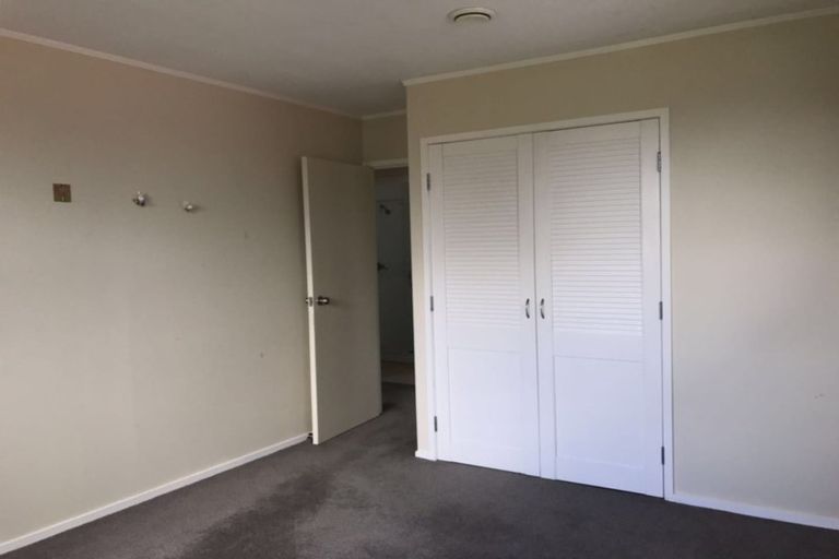 Photo of property in 4 Felicity Place, Unsworth Heights, Auckland, 0632