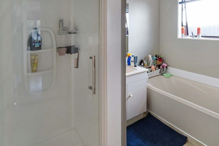 Photo of property in 39a Birdwood Road, Waterloo, Lower Hutt, 5011