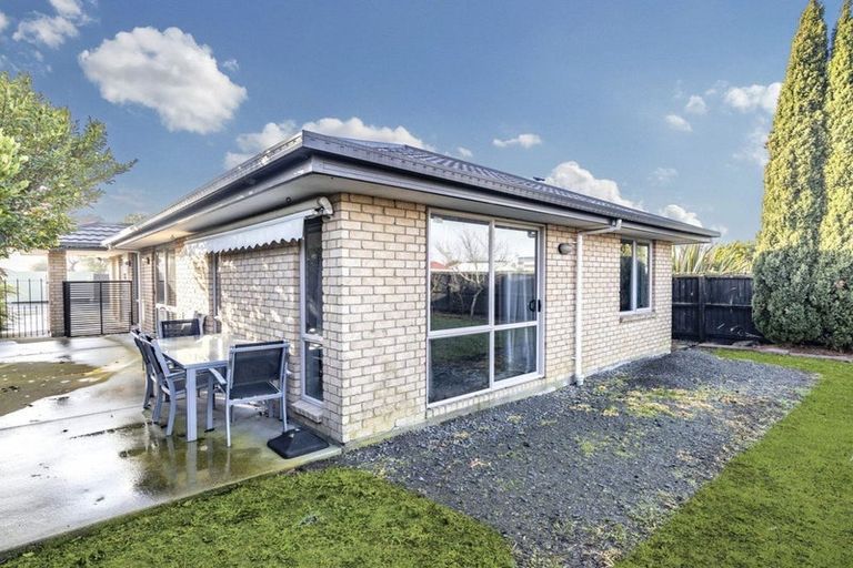 Photo of property in 10 Netley Place, Aranui, Christchurch, 8061