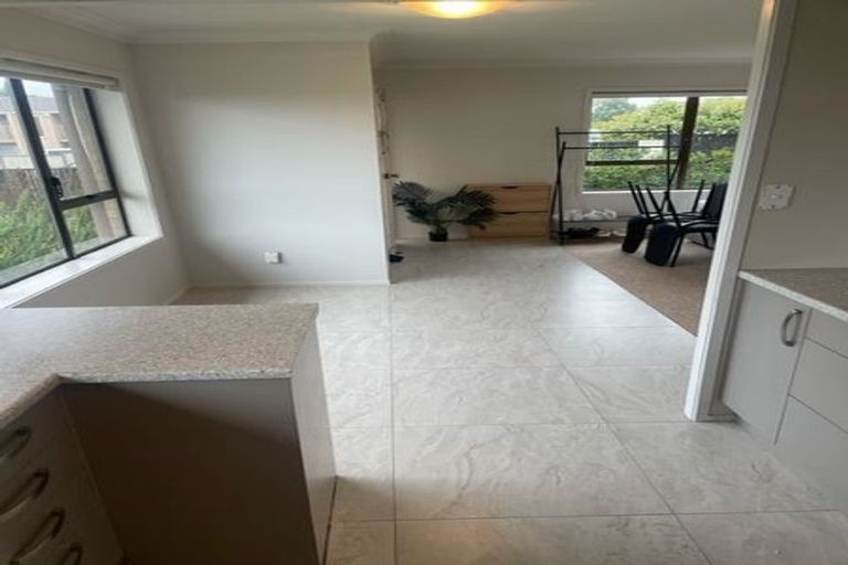 Photo of property in 1/131 Mokoia Road, Birkenhead, Auckland, 0626