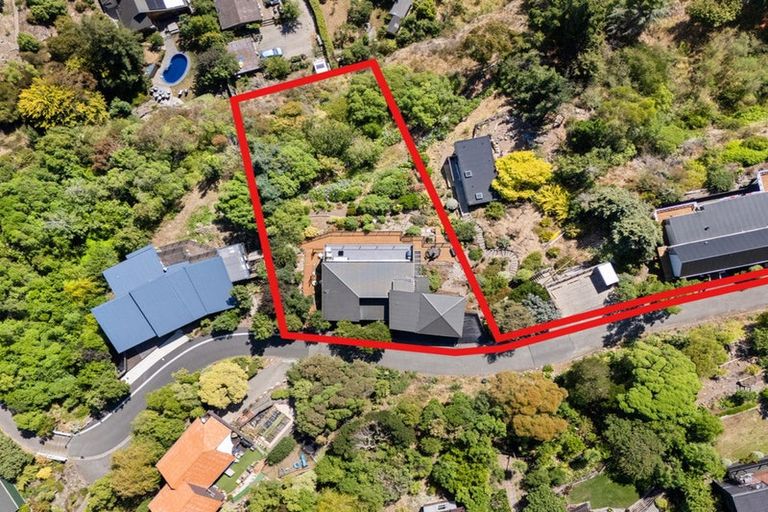 Photo of property in 5 Osmond Lane, Mount Pleasant, Christchurch, 8081