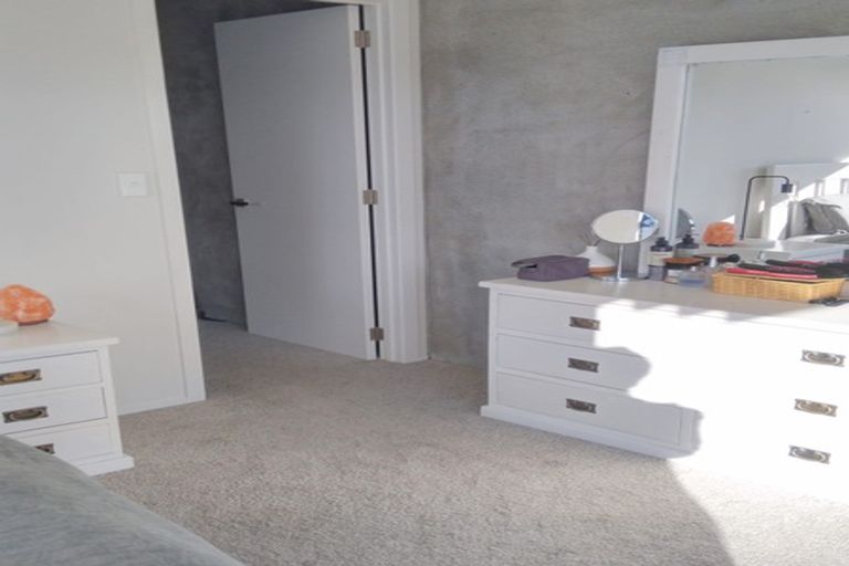 Photo of property in 82 Karamea Street, Whalers Gate, New Plymouth, 4310