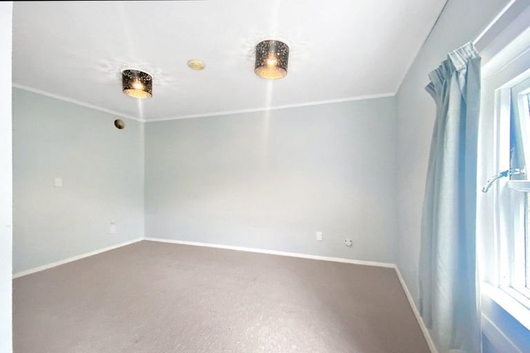 Photo of property in 3 Montgomery Avenue, Karori, Wellington, 6012