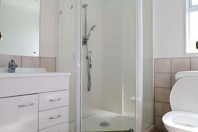 Photo of property in 1/31 Becroft Drive, Forrest Hill, Auckland, 0620