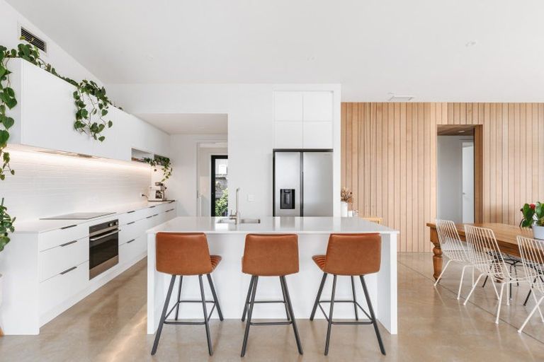 Photo of property in 5 Royal Crescent, Papamoa, 3118