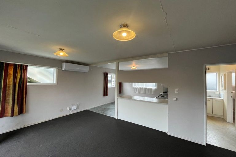 Photo of property in 2/54 Awamutu Grove, Waiwhetu, Lower Hutt, 5010