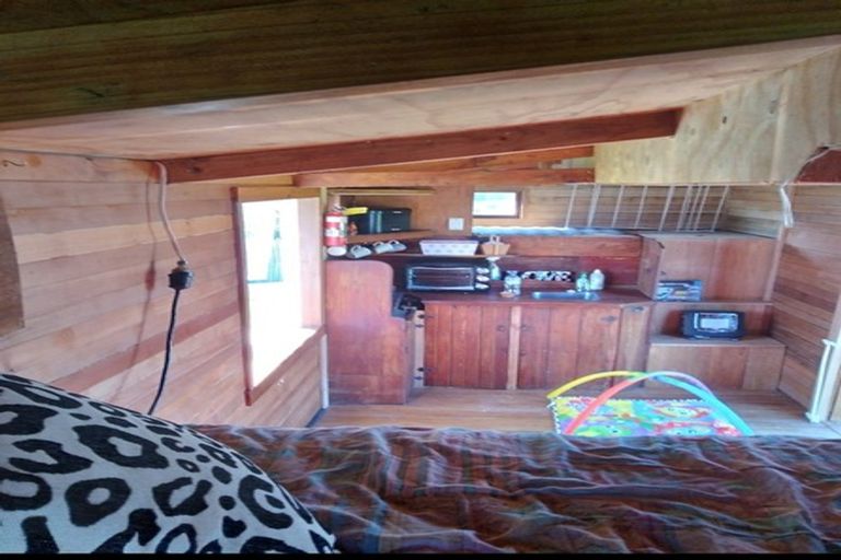 Photo of property in 3 Morton Street, Tuatapere, 9620