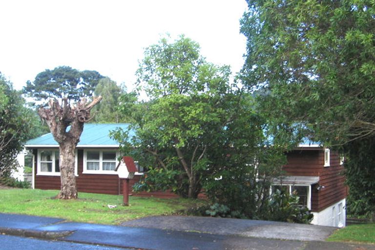 Photo of property in 27 Rimutaka Place, Titirangi, Auckland, 0604
