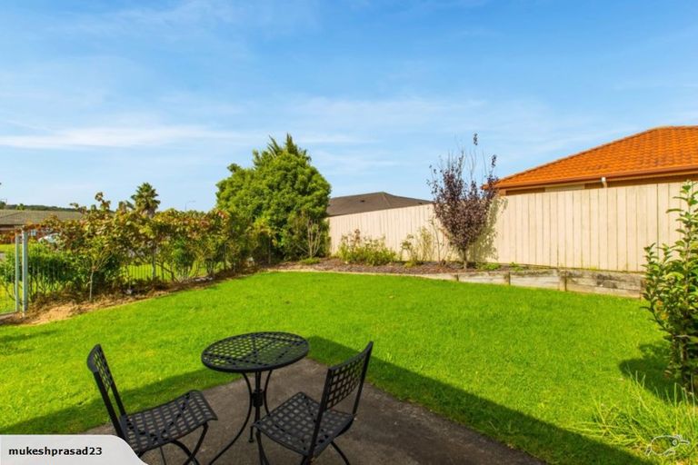 Photo of property in 1/18 Alicante Avenue, Hillpark, Auckland, 2102