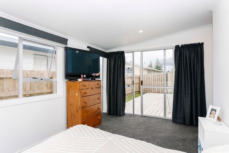 Photo of property in 10 Carlson Street, Dannevirke, 4930