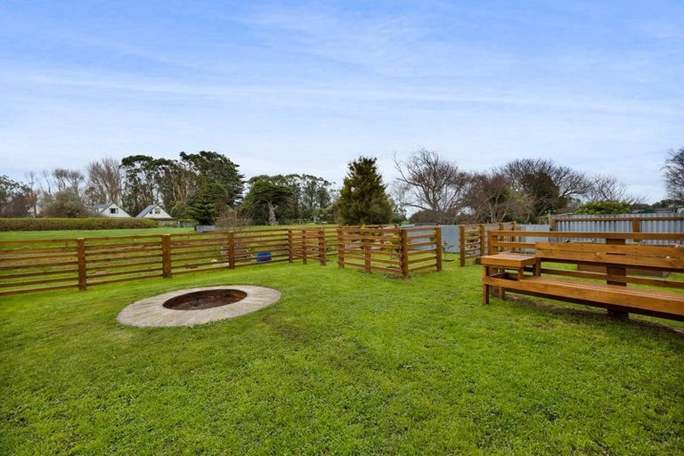 Photo of property in 38 Ketemarae Road, Normanby, Hawera, 4675