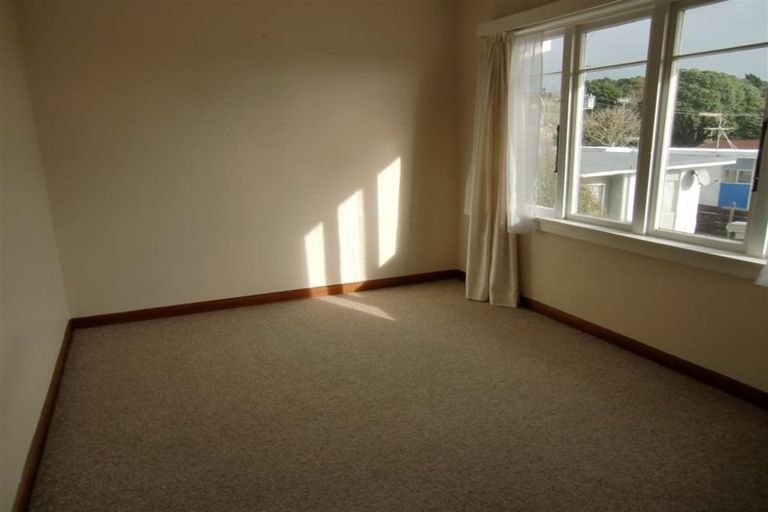 Photo of property in 42 Fulford Street, New Plymouth, 4310