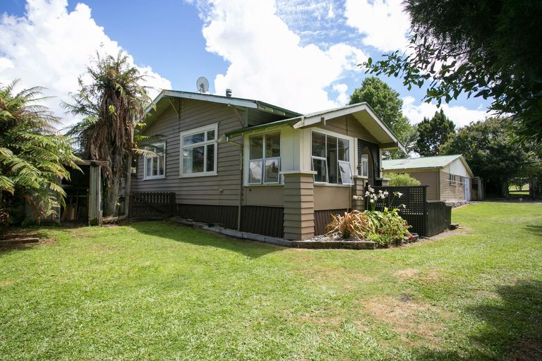 Photo of property in 15 Bridge Street, Tirau, 3410