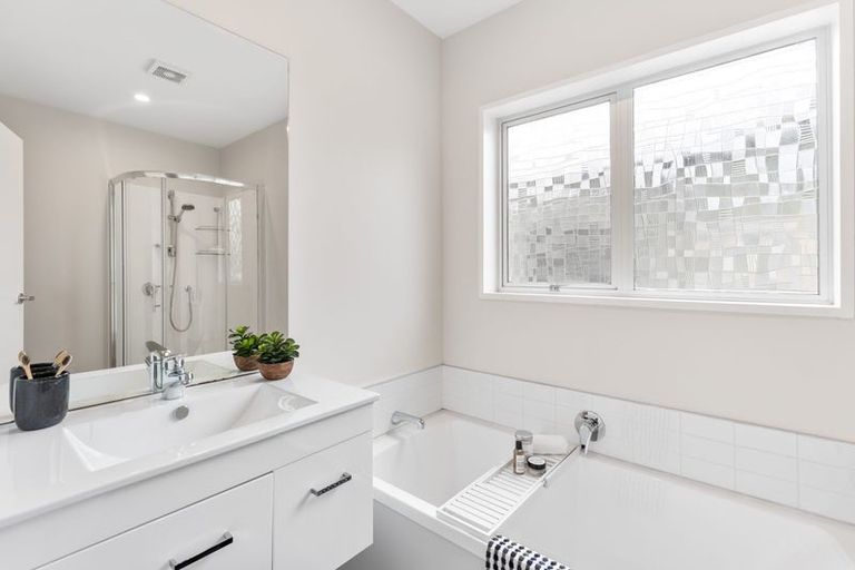 Photo of property in 2a Sylvan Avenue, Waikanae, 5036