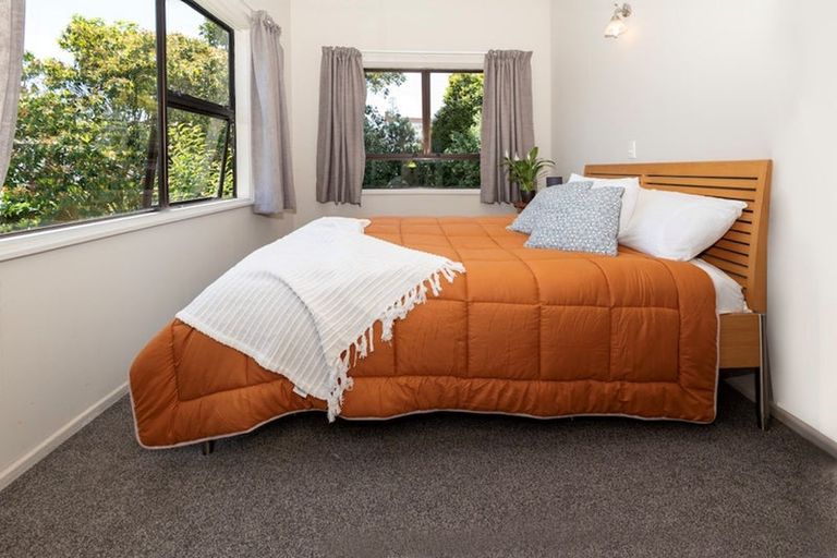 Photo of property in 7 Evelyn Road, Cockle Bay, Auckland, 2014