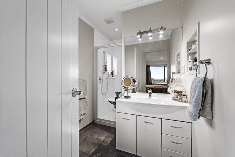 Photo of property in 11a Lemont Place, Westown, New Plymouth, 4310