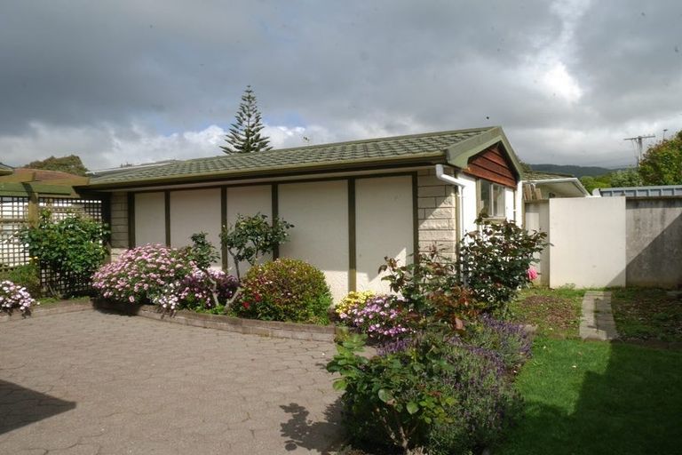 Photo of property in 63a Ngaio Road, Waikanae, 5036