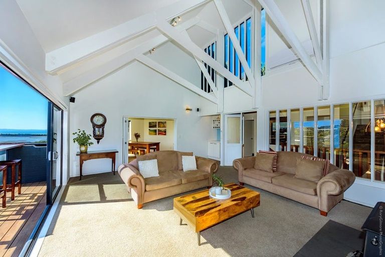 Photo of property in 11 Toledo Place, Mount Pleasant, Christchurch, 8081