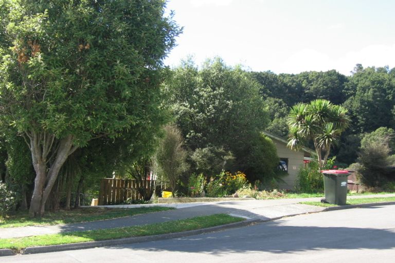 Photo of property in 25 Gentian Street, Timberlea, Upper Hutt, 5018