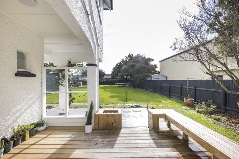 Photo of property in 15 Chaytor Street, West End, Palmerston North, 4410