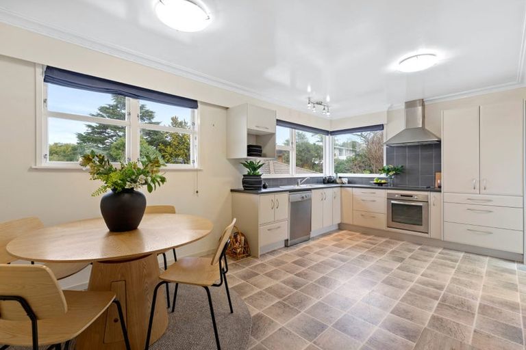 Photo of property in 19 Regent Street, Brookfield, Tauranga, 3110