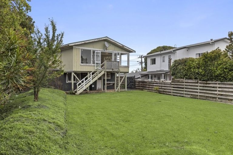 Photo of property in 1400 Whangaparaoa Road, Army Bay, Whangaparaoa, 0930