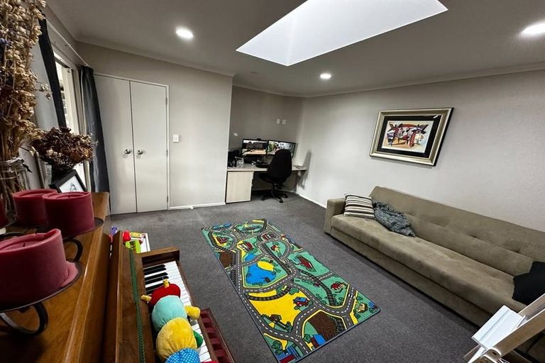 Photo of property in 24 Cleveland Heights, Kelvin Grove, Palmerston North, 4414