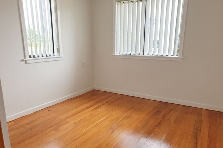 Photo of property in 3 Springs Road, Parakai, 0830