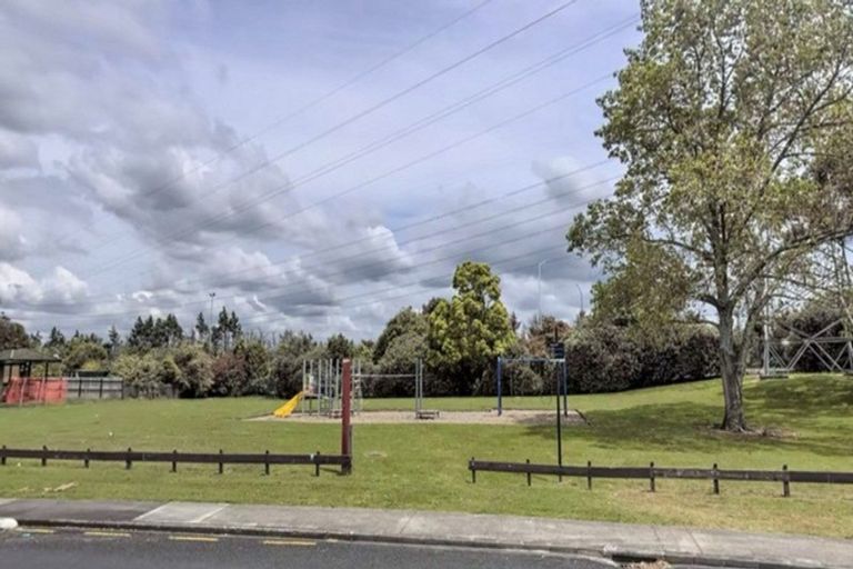 Photo of property in 134 Chichester Drive, Rosehill, Papakura, 2113