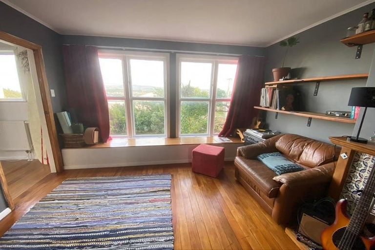 Photo of property in 19a Kekerenga Street, Strathmore Park, Wellington, 6022