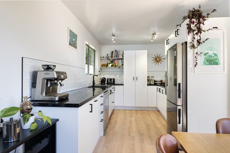 Photo of property in 53 Coster Street, Enner Glynn, Nelson, 7011