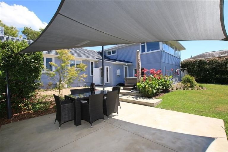 Photo of property in 71 Aberdeen Road, Castor Bay, Auckland, 0620