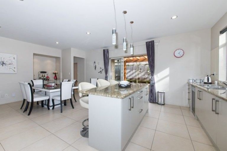 Photo of property in 7 Gordon Stanley Drive, Massey, Auckland, 0614