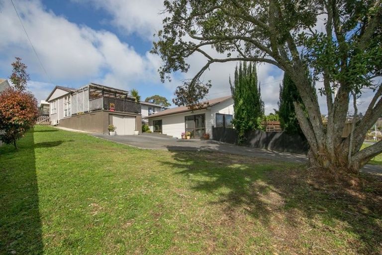 Photo of property in 164 Hutchinson Avenue, New Lynn, Auckland, 0600