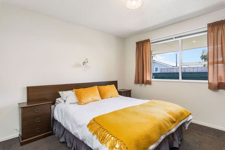 Photo of property in 2/8 Darroch Street, Belfast, Christchurch, 8051