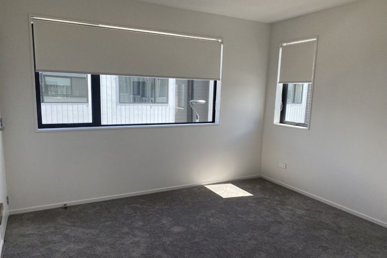 Photo of property in 22 Paetai Lane, Te Atatu Peninsula, 0610