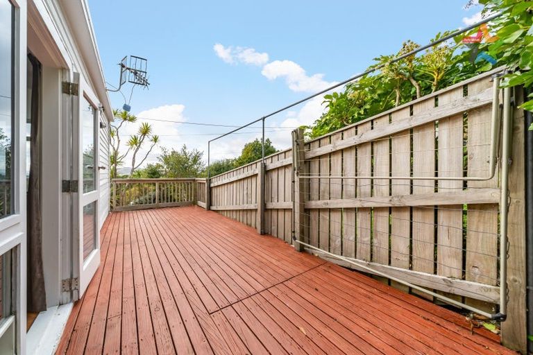 Photo of property in 28 Hollies Crescent, Johnsonville, Wellington, 6037