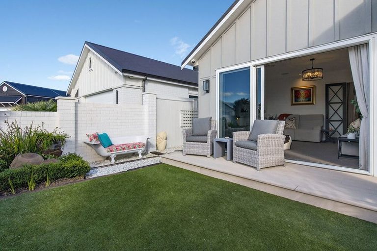 Photo of property in 10 Mollisia Lane, Papamoa Beach, Papamoa, 3118