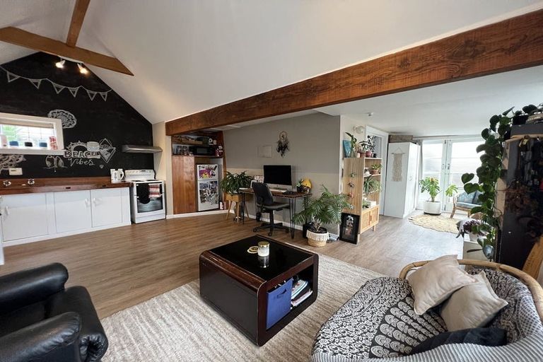 Photo of property in 5 Marine Parade, North New Brighton, Christchurch, 8083