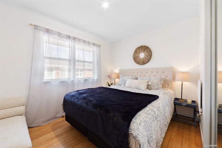 Photo of property in 1/45 Vauxhall Road, Devonport, Auckland, 0624