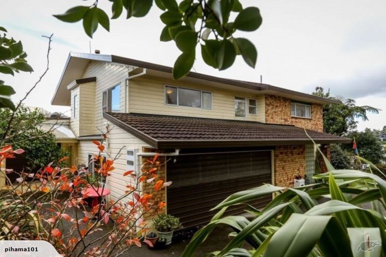 Photo of property in 22 Mcfarlane Street, Oakura, 4314