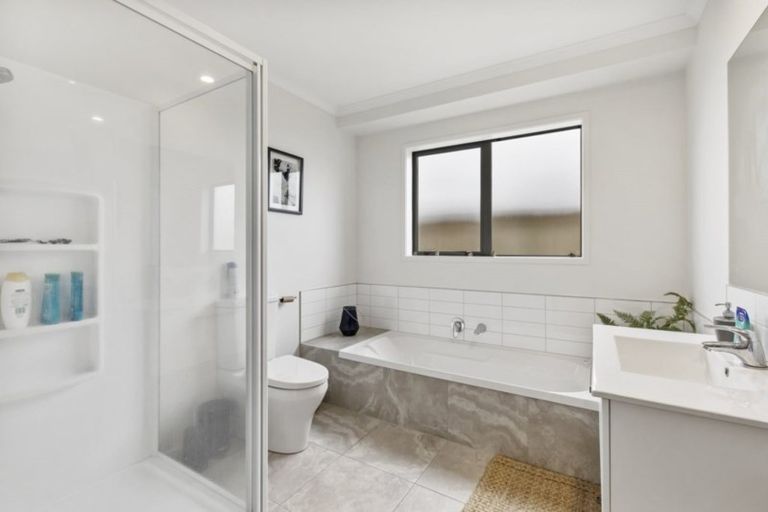 Photo of property in 95 Bert Wall Drive, Omokoroa, 3114